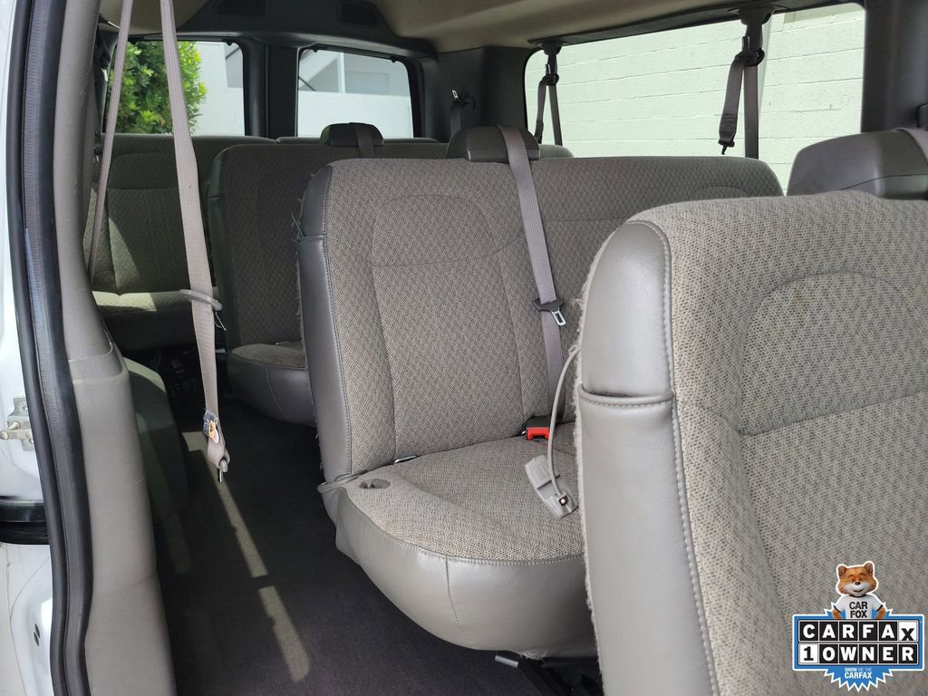 Used 2025 Chevrolet Express 3500 LT w/ LT Preferred Equipment Group RWD image 13