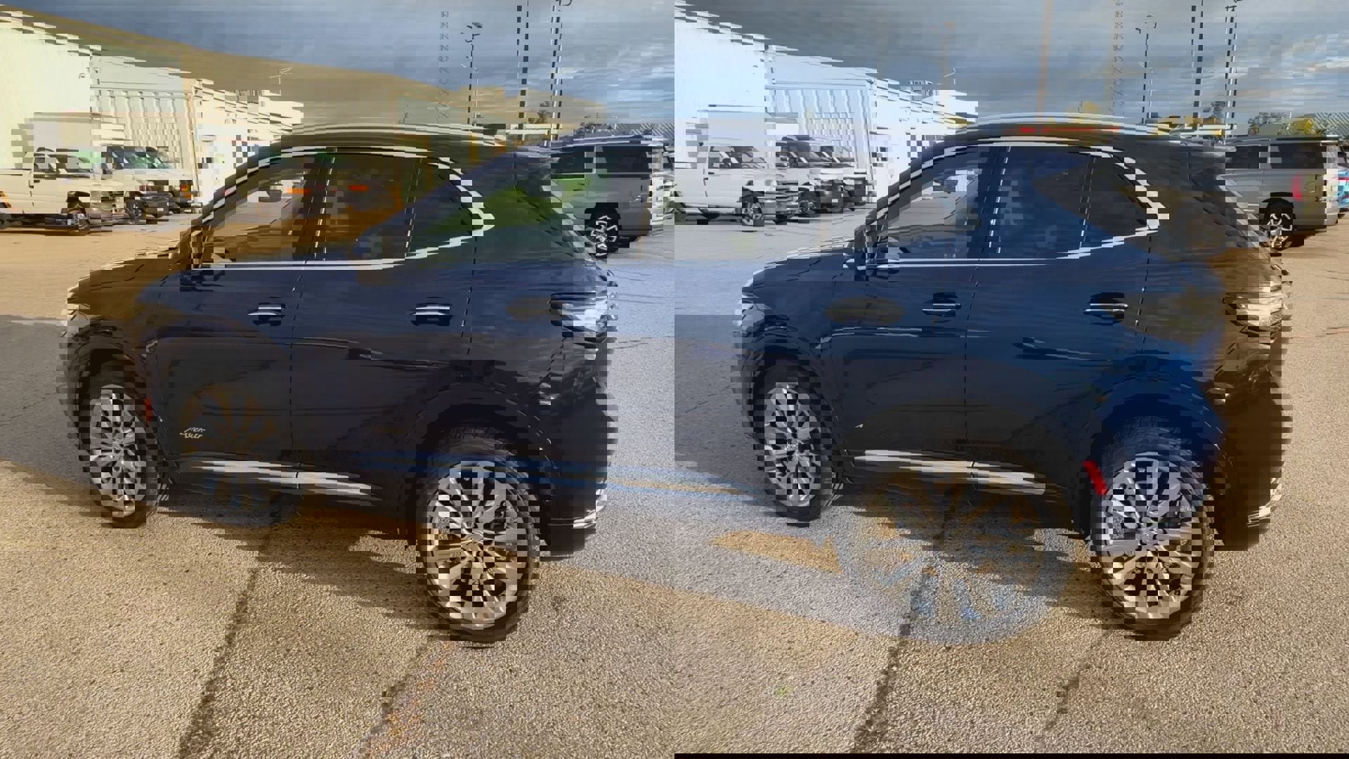 Used 2023 Buick Envision Avenir image 6