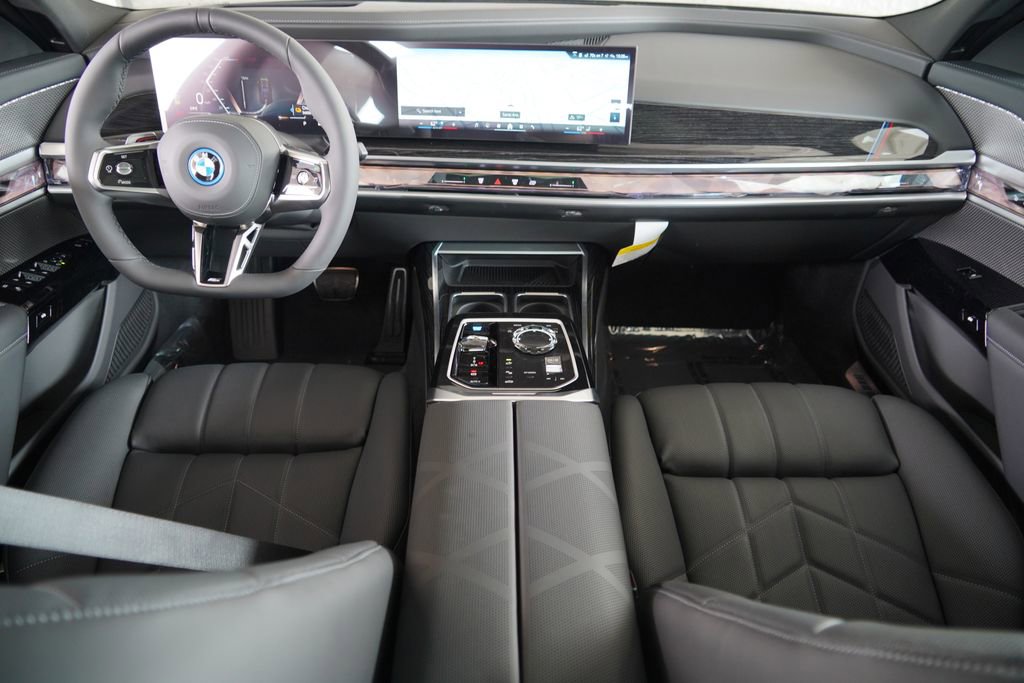 New 2026 BMW i7 xDrive60 AWD/4WD image 13