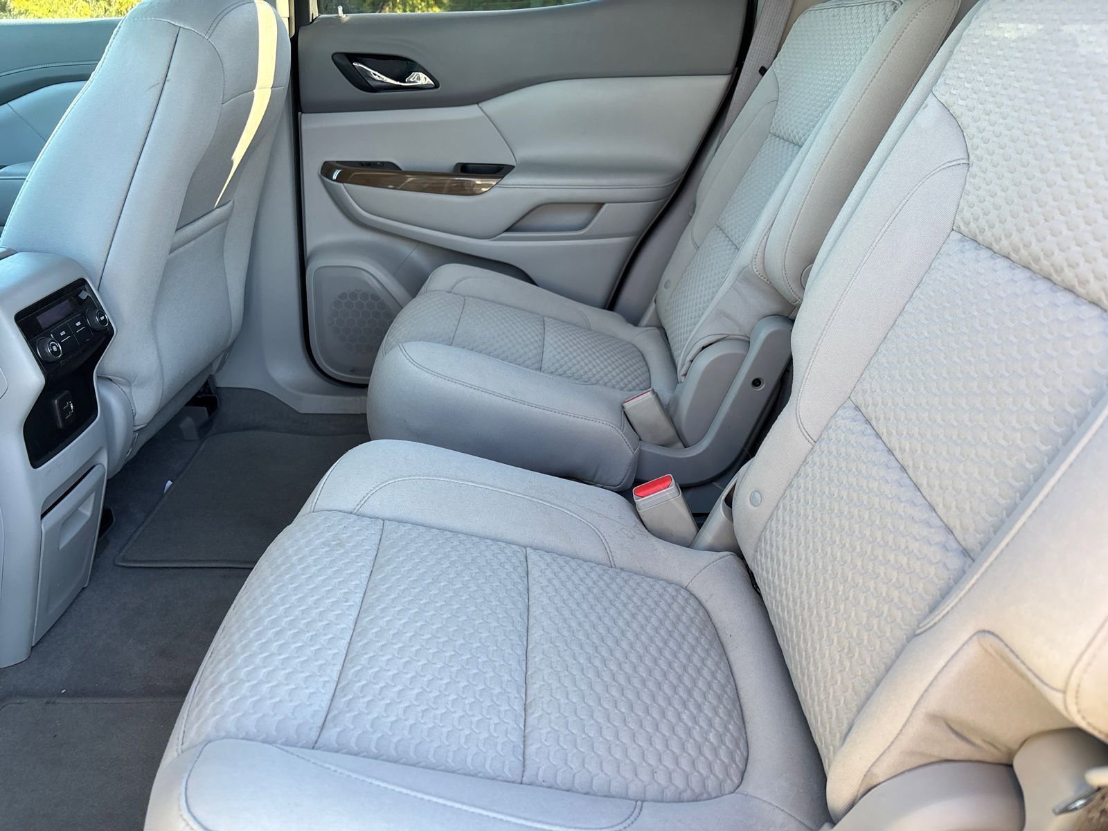 Used 2019 GMC Acadia SLE w/ Driver Alert Package I image 23