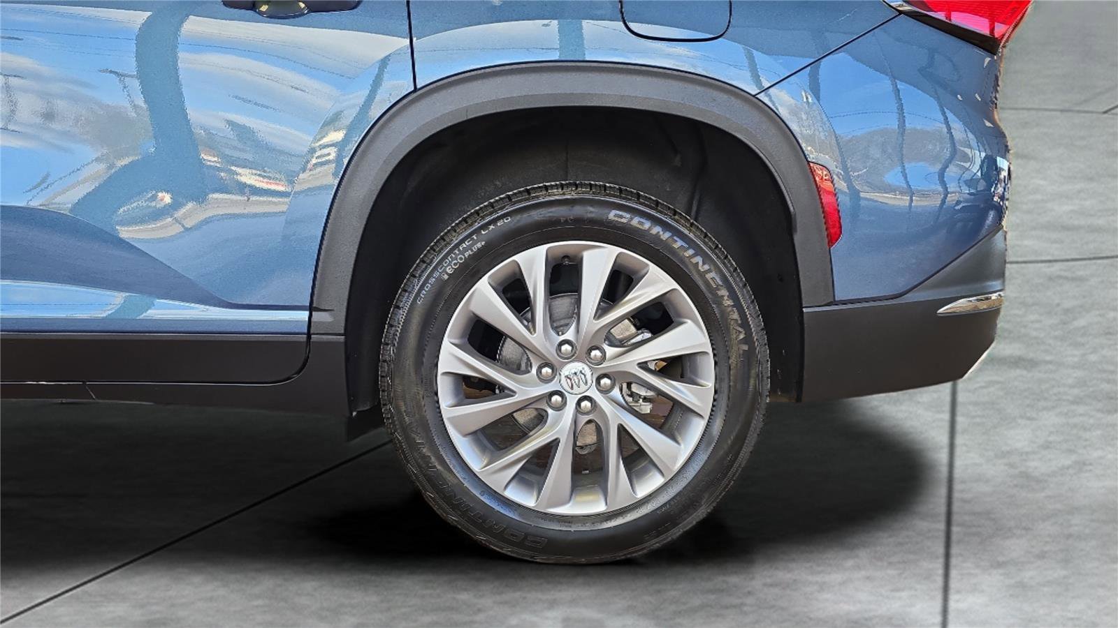 Used 2025 Buick Enclave Preferred image 29