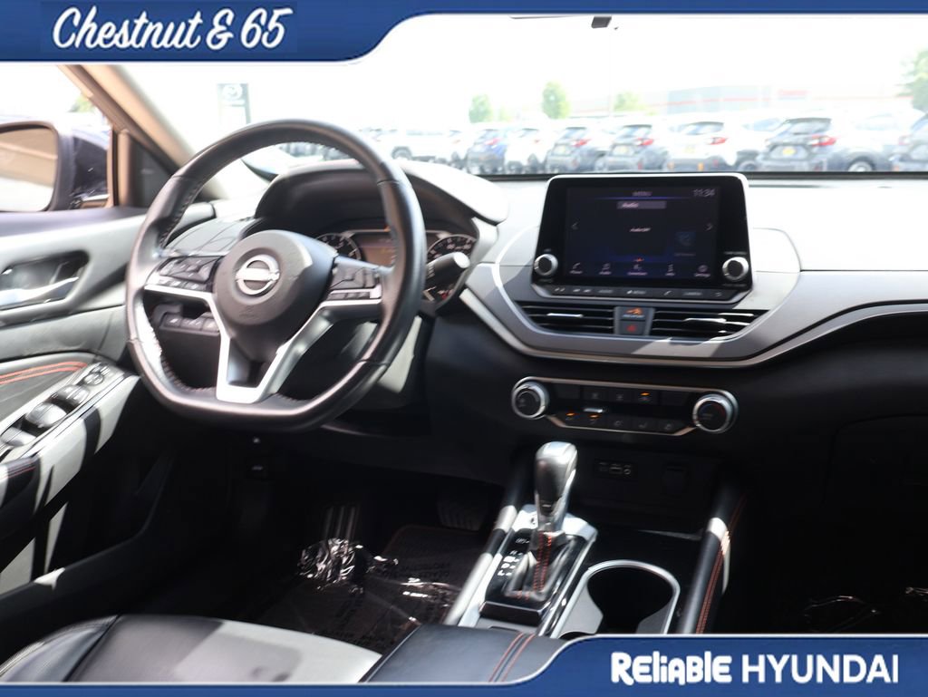 Used 2023 Nissan Altima 2.5 SR AWD/4WD image 14