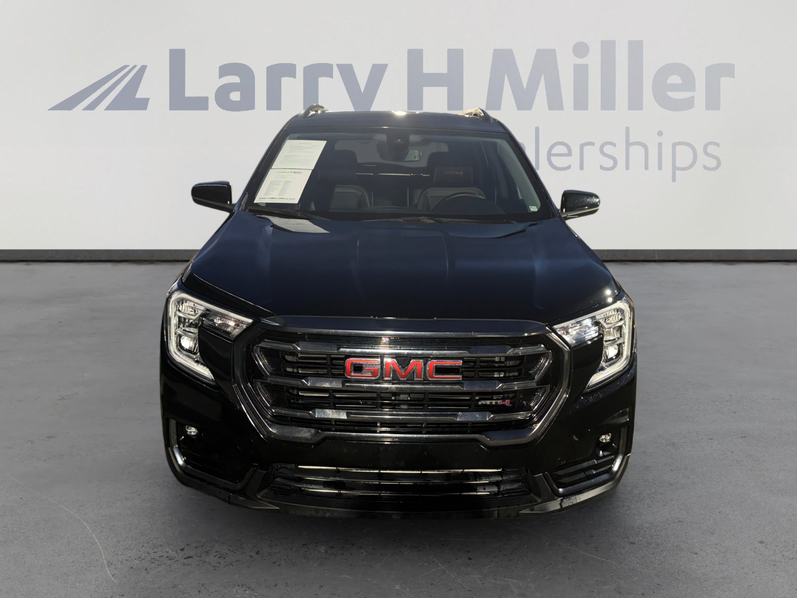 Used 2024 GMC Terrain AT4 AWD/4WD image 8