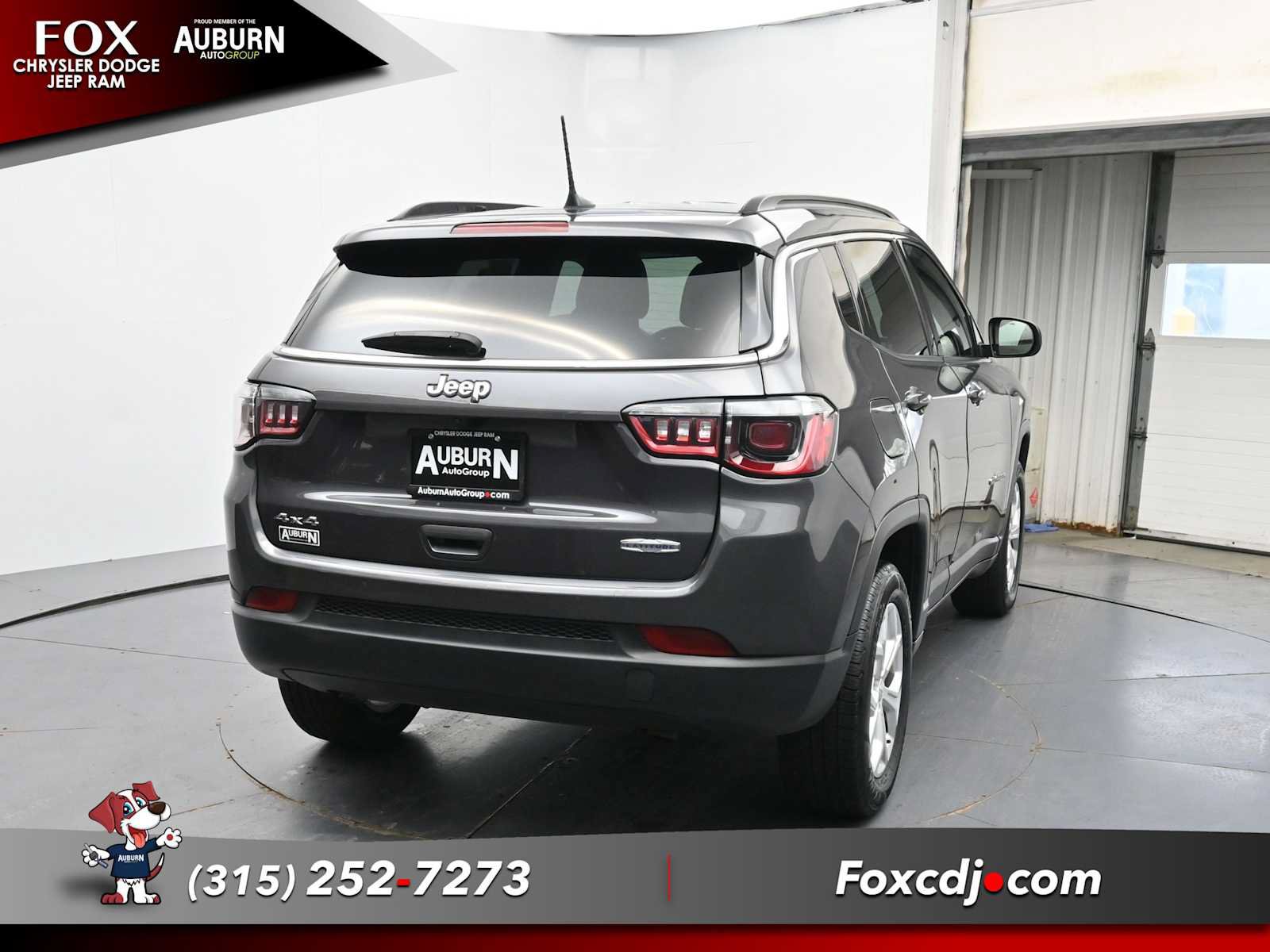 Used 2024 Jeep Compass Latitude w/ Convenience Group AWD/4WD image 16
