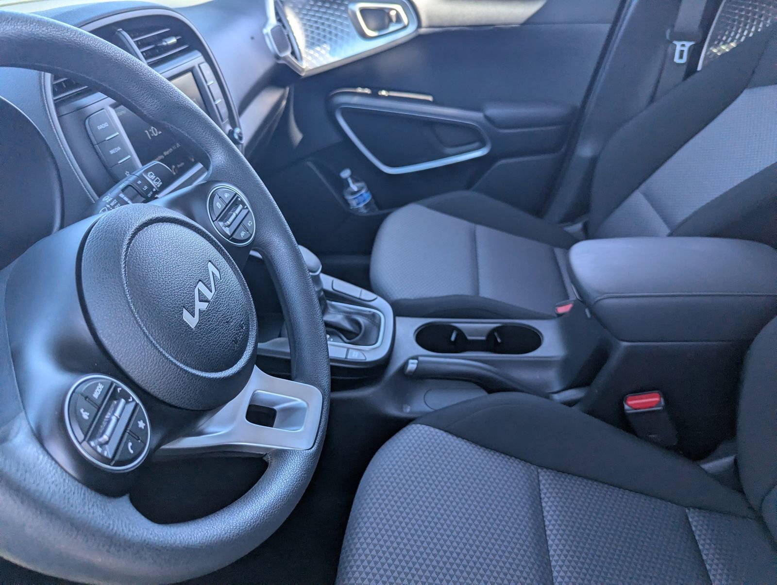 Used 2025 Kia Soul S image 17