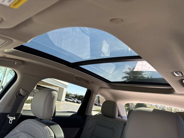 New 2025 Lincoln Nautilus Reserve w/ Jet Appearance Package image 31