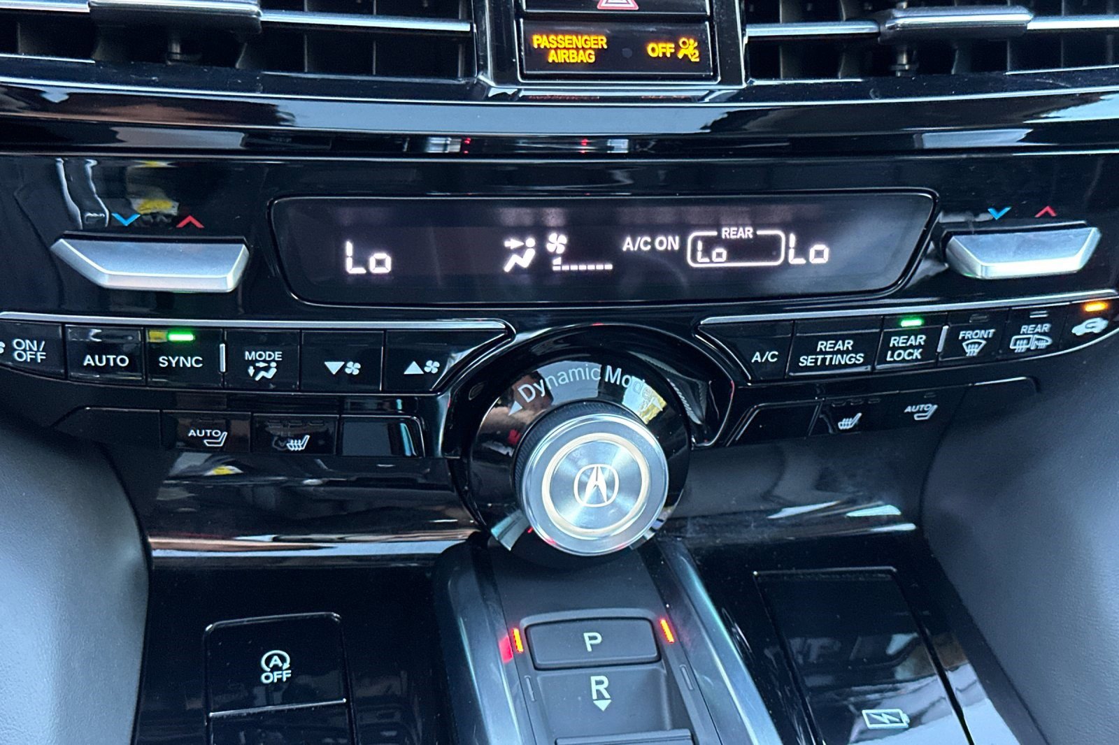 Certified 2025 Acura MDX FWD w/ Technology Package image 27