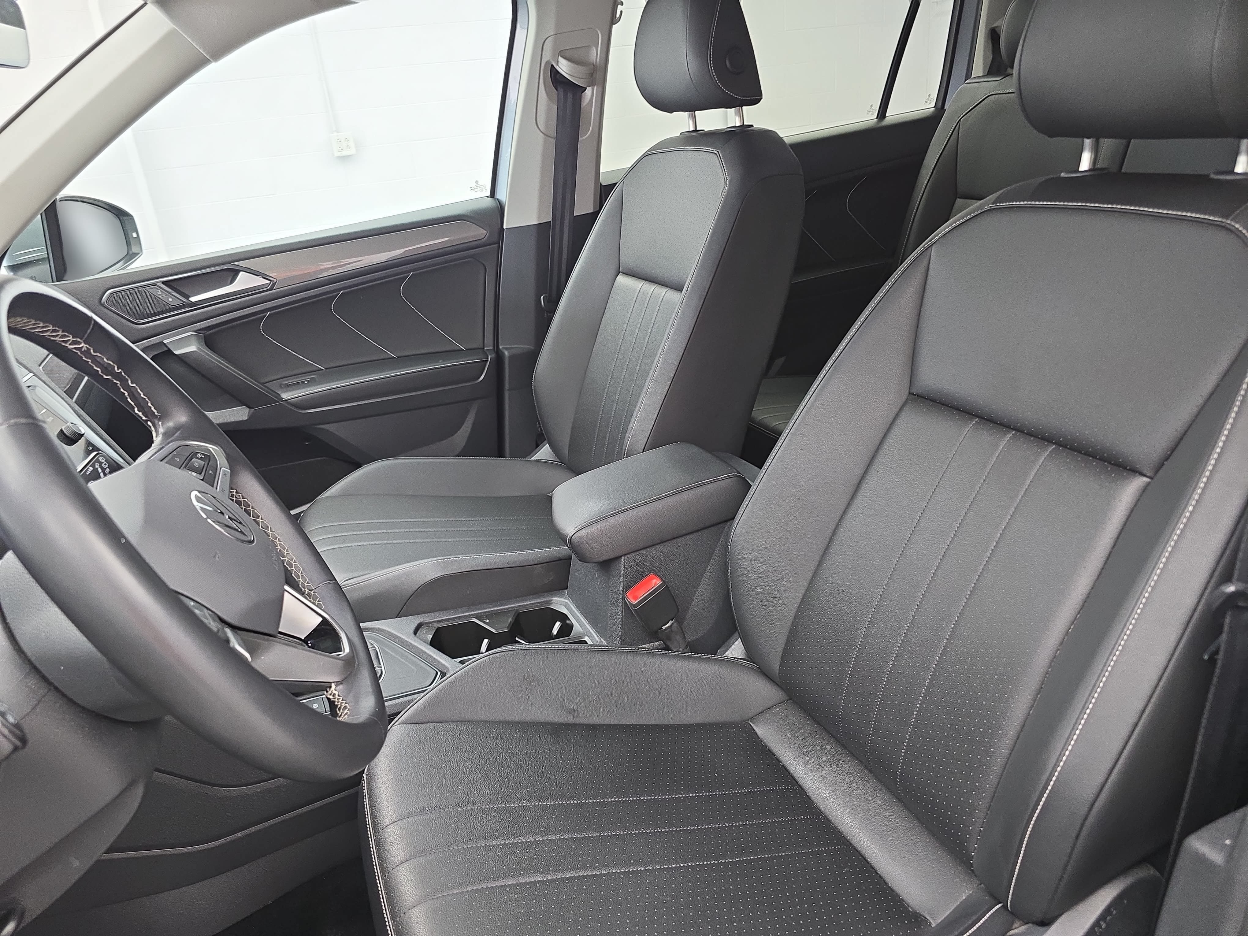 Used 2023 Volkswagen Tiguan SE FWD image 15