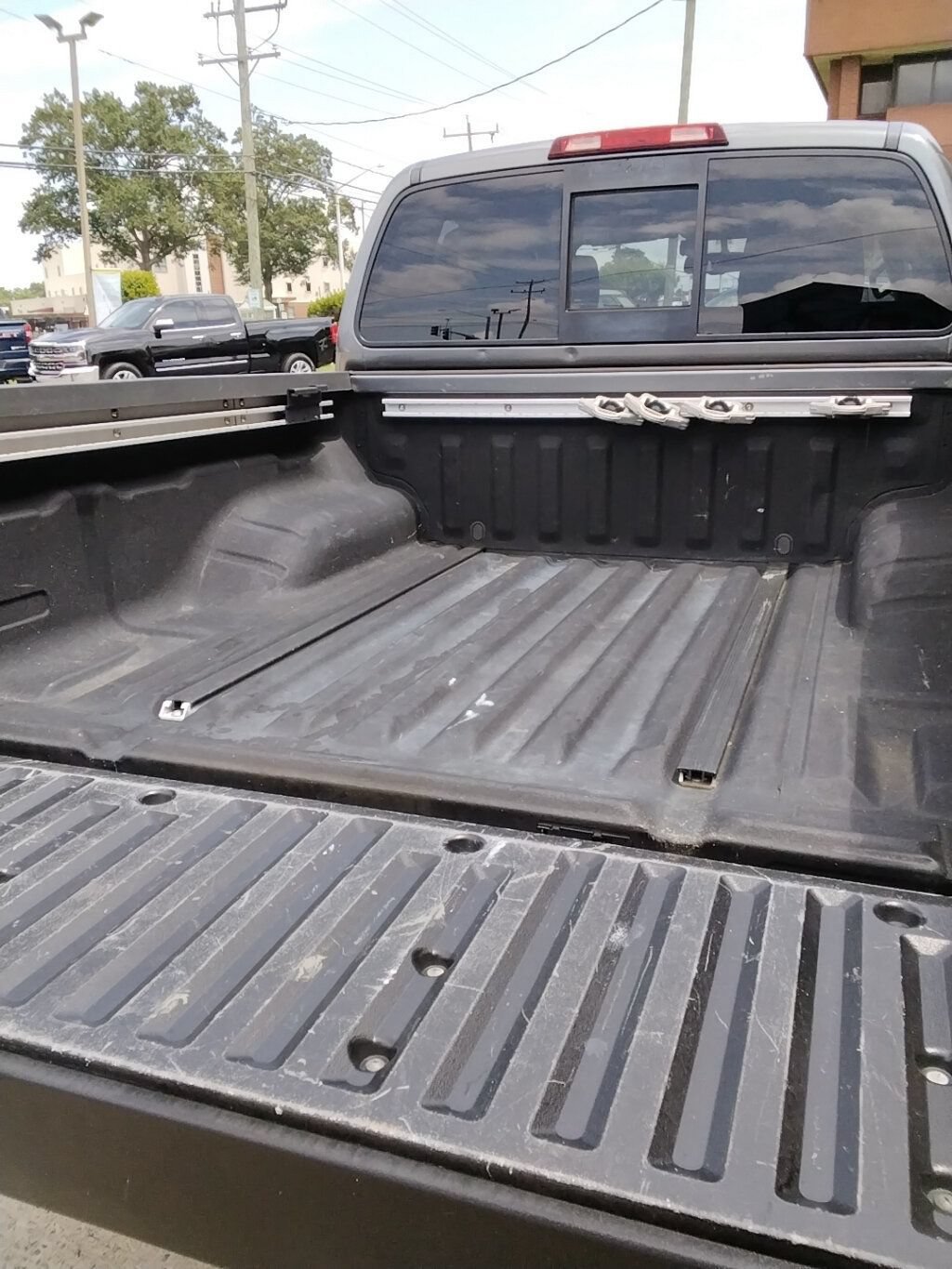Used 2018 Nissan Frontier PRO-4X AWD/4WD image 26