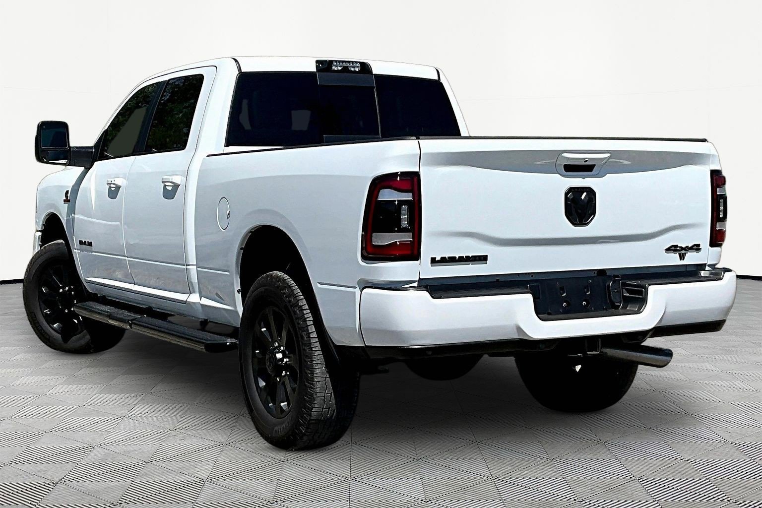 Used 2024 RAM 3500 Laramie w/ Night Edition AWD/4WD image 4