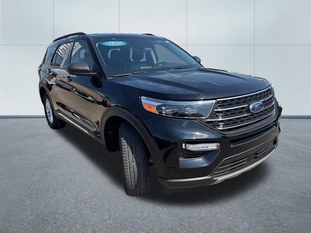 Used 2023 Ford Explorer XLT w/ Equipment Group 202A AWD/4WD image 5