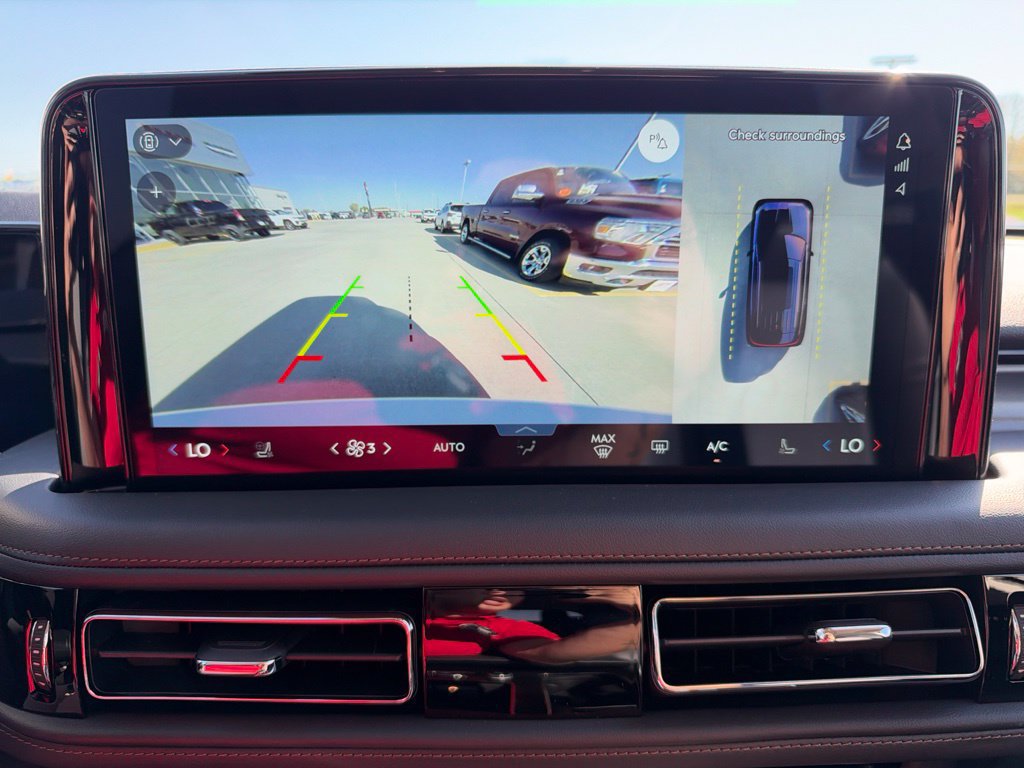 New 2027 Lincoln Aviator AWD image 13