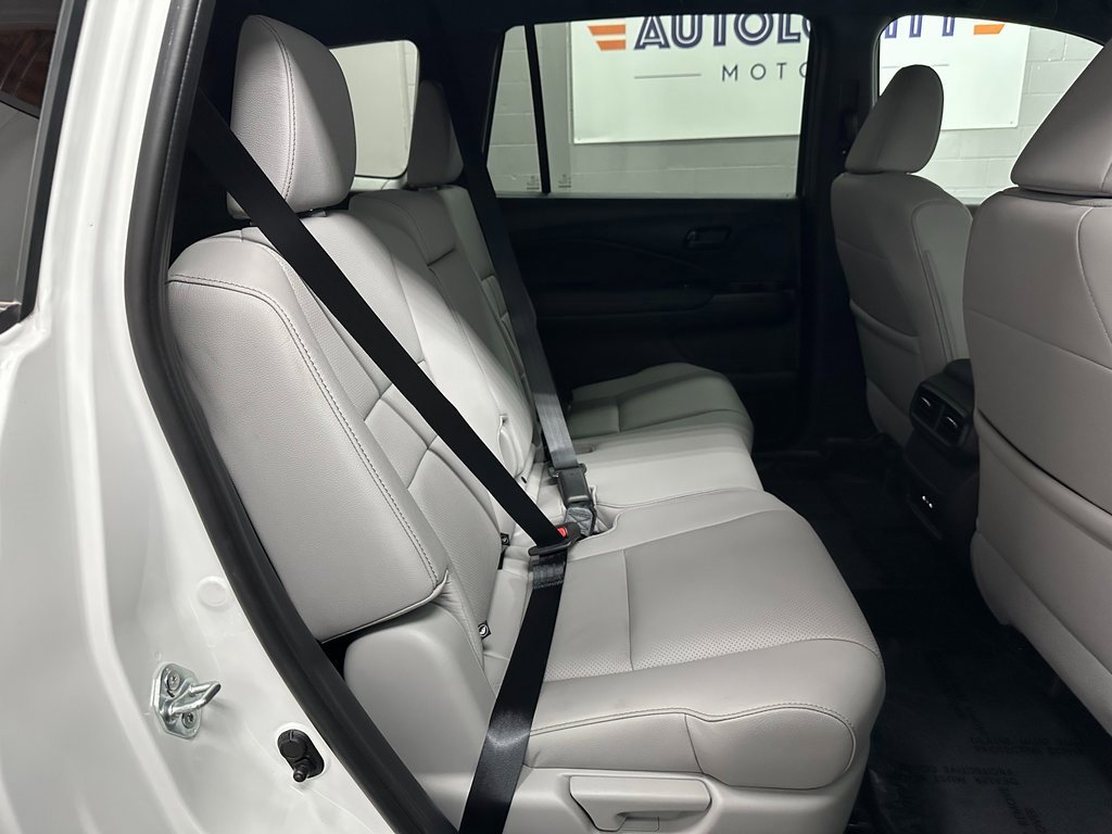 Used 2025 Honda Passport EX-L image 35