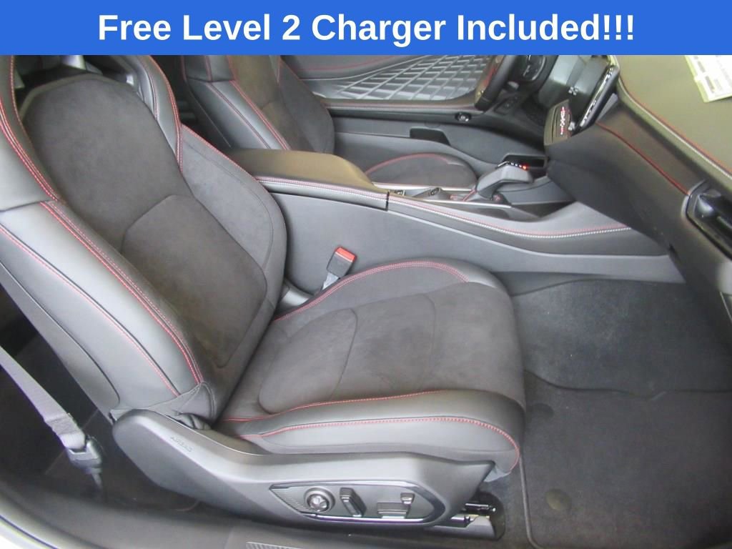 Used 2024 Dodge Charger R/T Scat Pack w/ Plus Group image 11