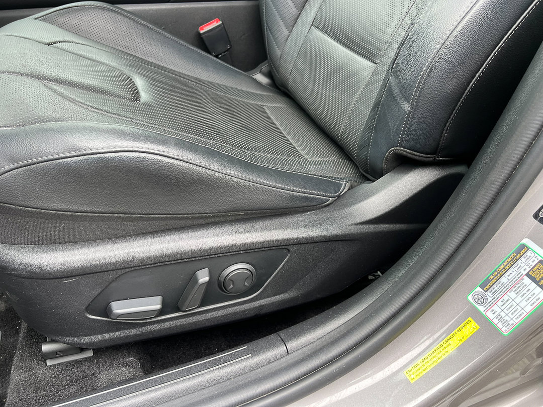 Used 2021 Hyundai Elantra Limited image 14