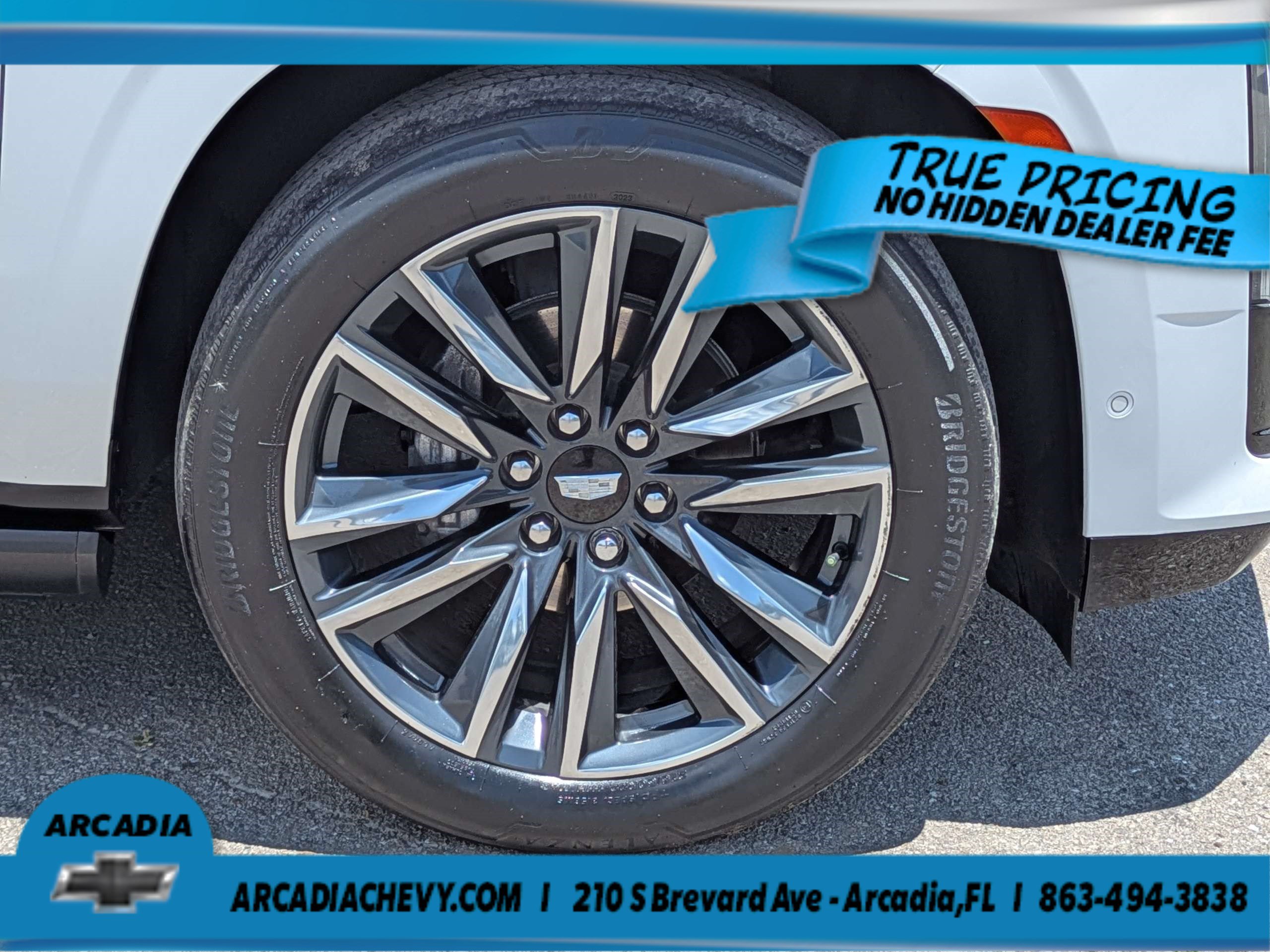 Used 2023 Cadillac Escalade ESV Sport Platinum RWD image 11