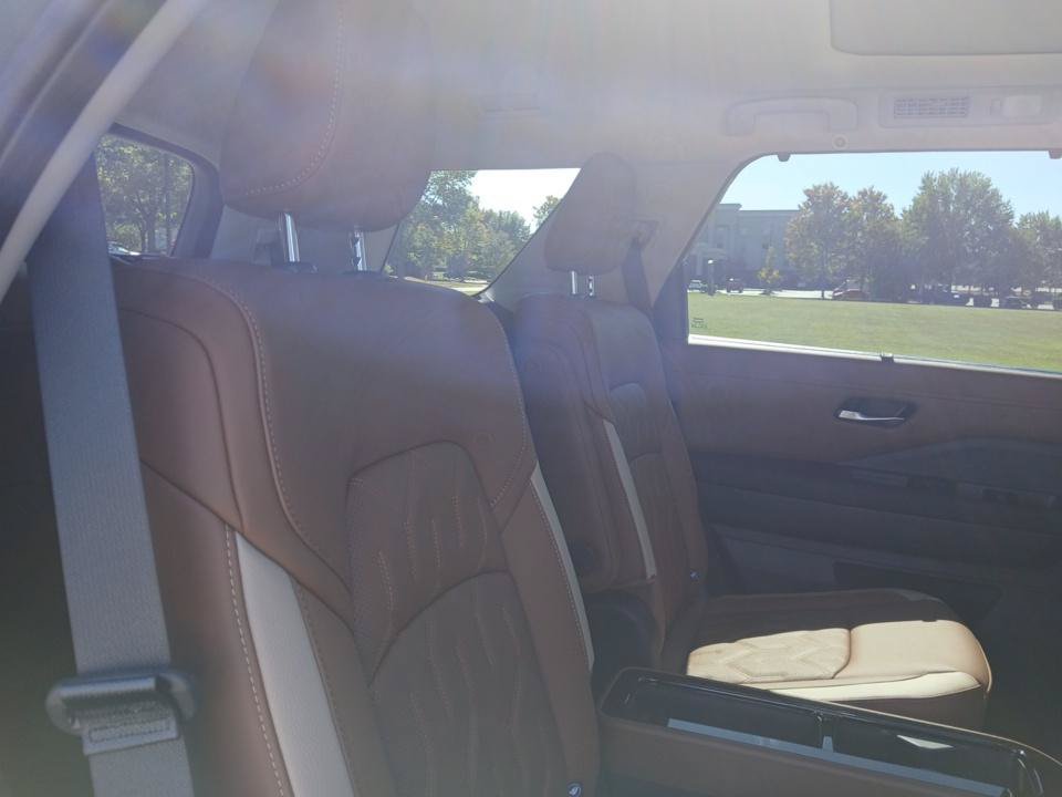 New 2026 Nissan Pathfinder Platinum FWD image 29