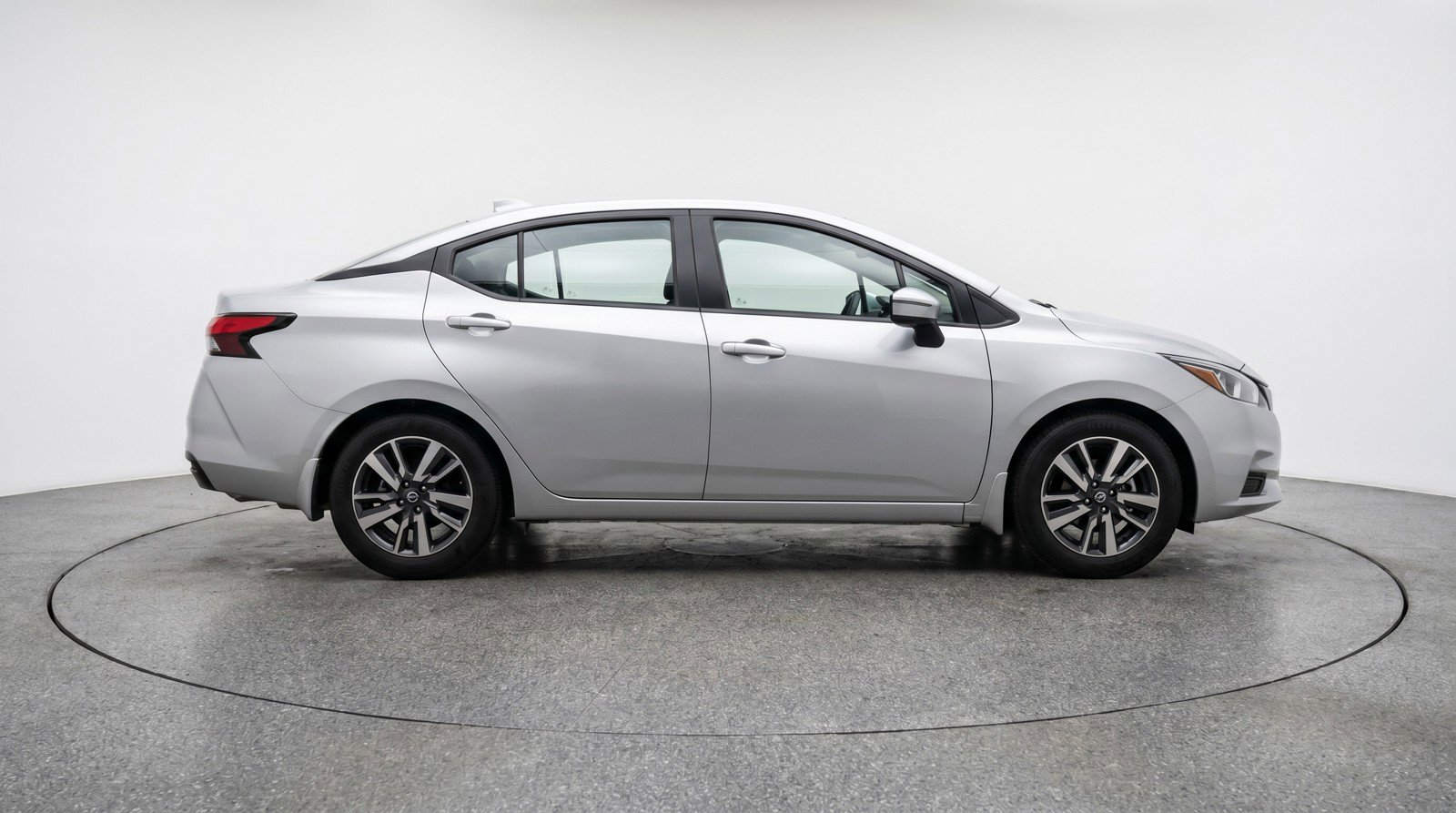 Used 2025 Nissan Versa SV FWD image 11