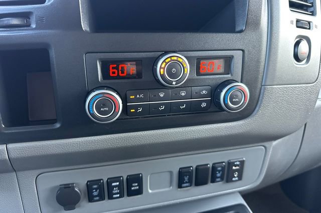 Used 2019 Nissan NV 3500 SL RWD image 28