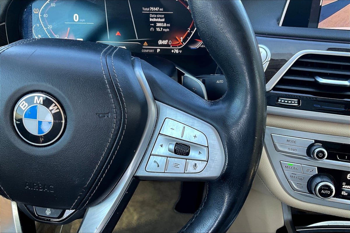 Used 2021 BMW 740i RWD image 19
