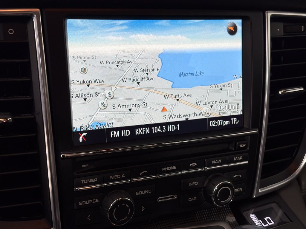 Used 2015 Porsche Panamera image 20