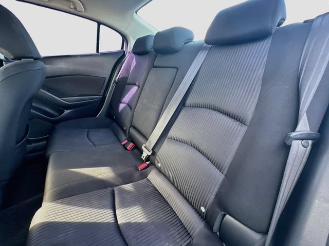 Used 2016 MAZDA MAZDA3 i Sport w/ Preferred Equipment Package FWD image 27