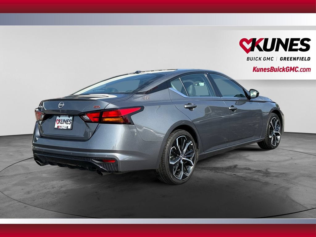 Used 2024 Nissan Altima 2.5 SR FWD image 10