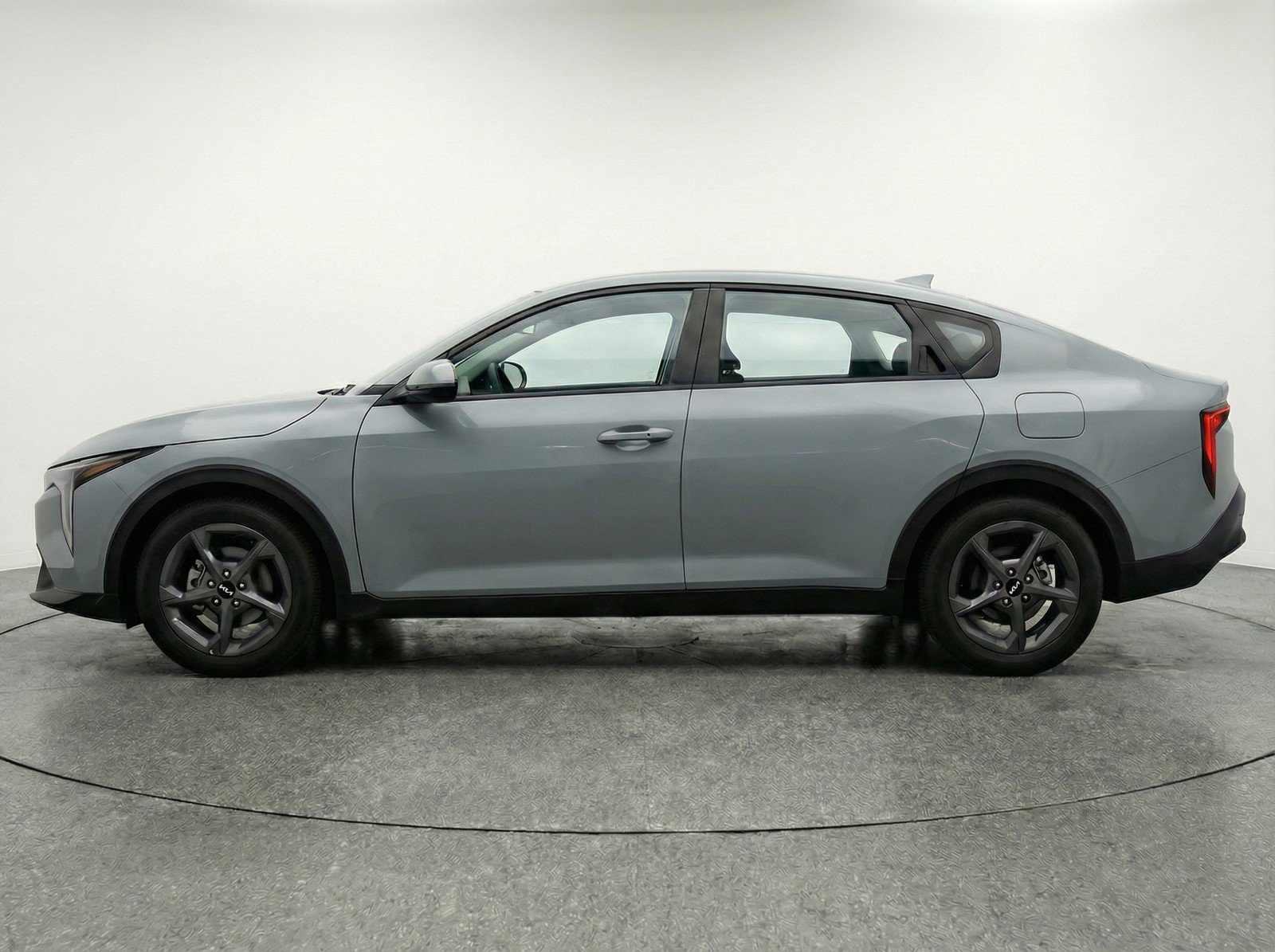 Used 2025 Kia K4 LXS image 5