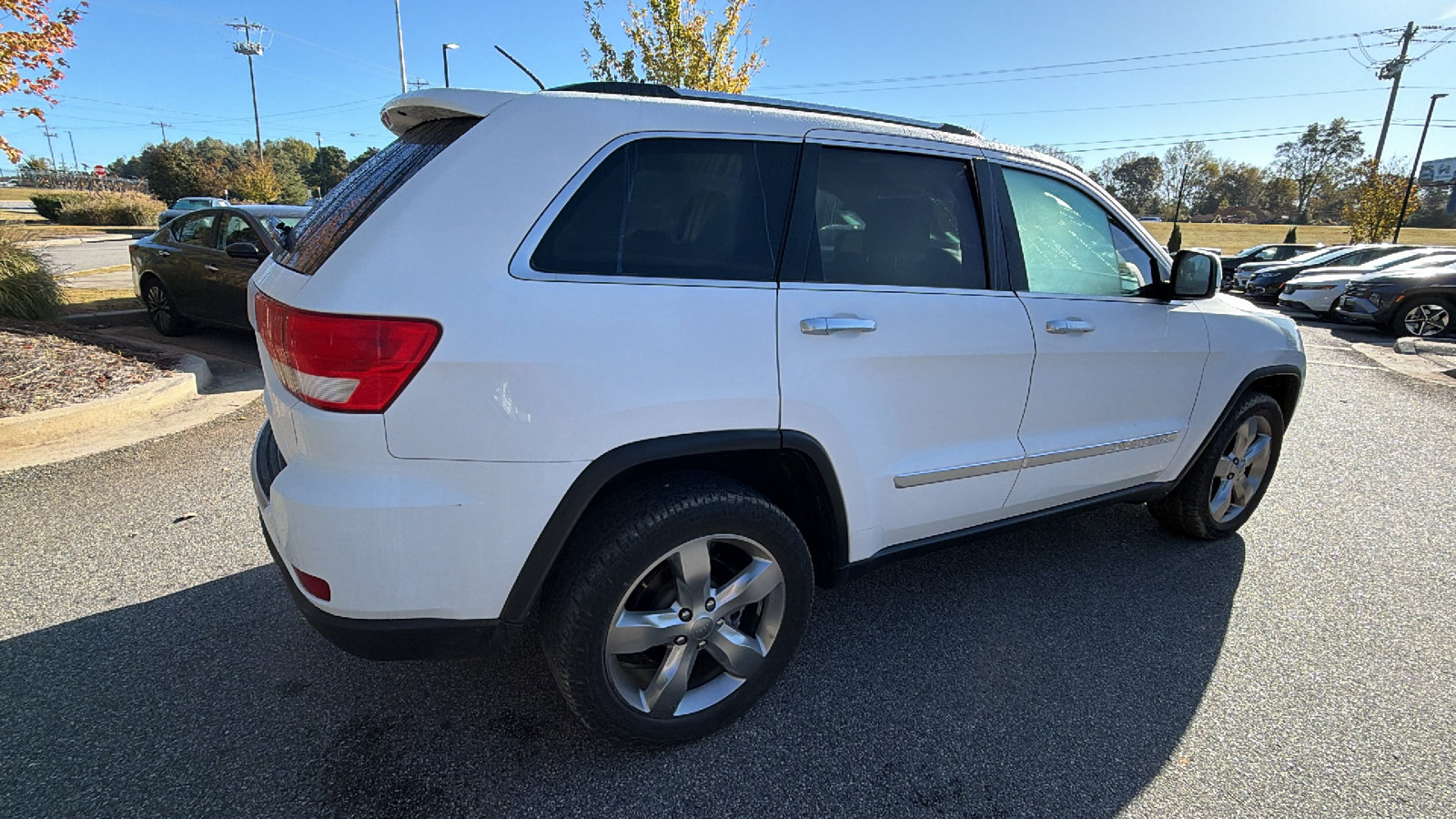 Used 2013 Jeep Grand Cherokee Limited AWD/4WD image 8