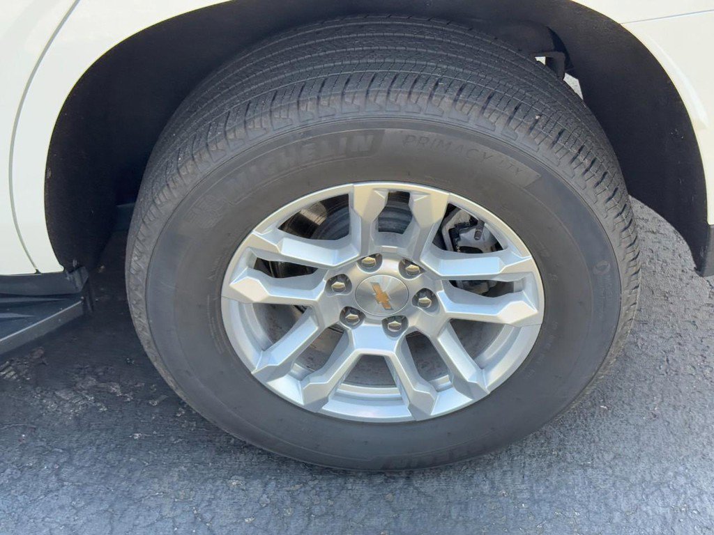 Used 2025 Chevrolet Tahoe LT image 5