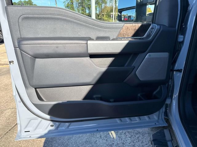 New 2026 Ford F250 Lariat w/ Black Appearance Package image 21