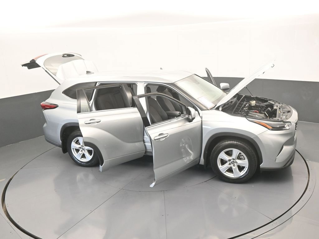 Used 2022 Toyota Highlander L AWD/4WD image 65