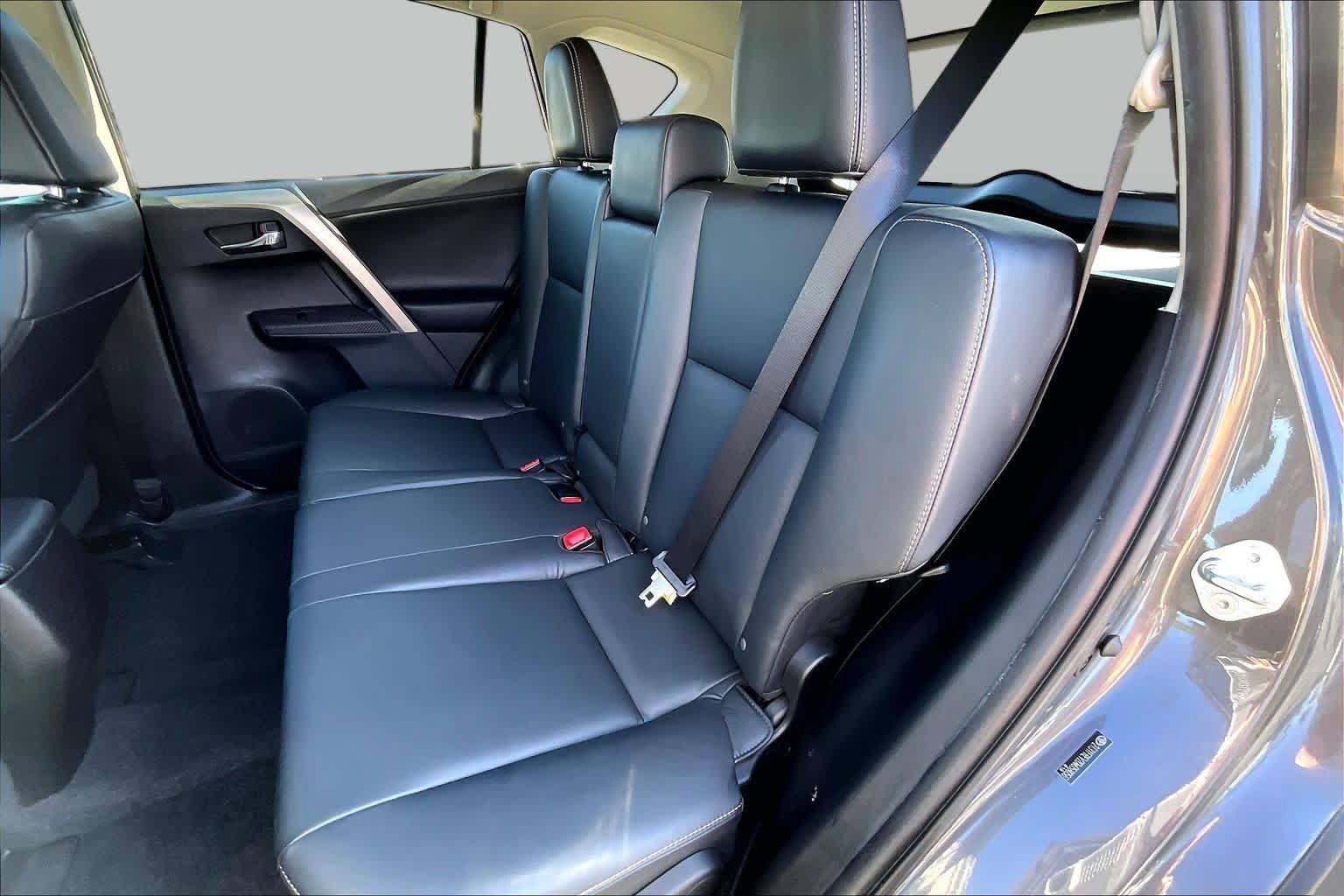 Used 2013 Toyota RAV4 Limited FWD image 18
