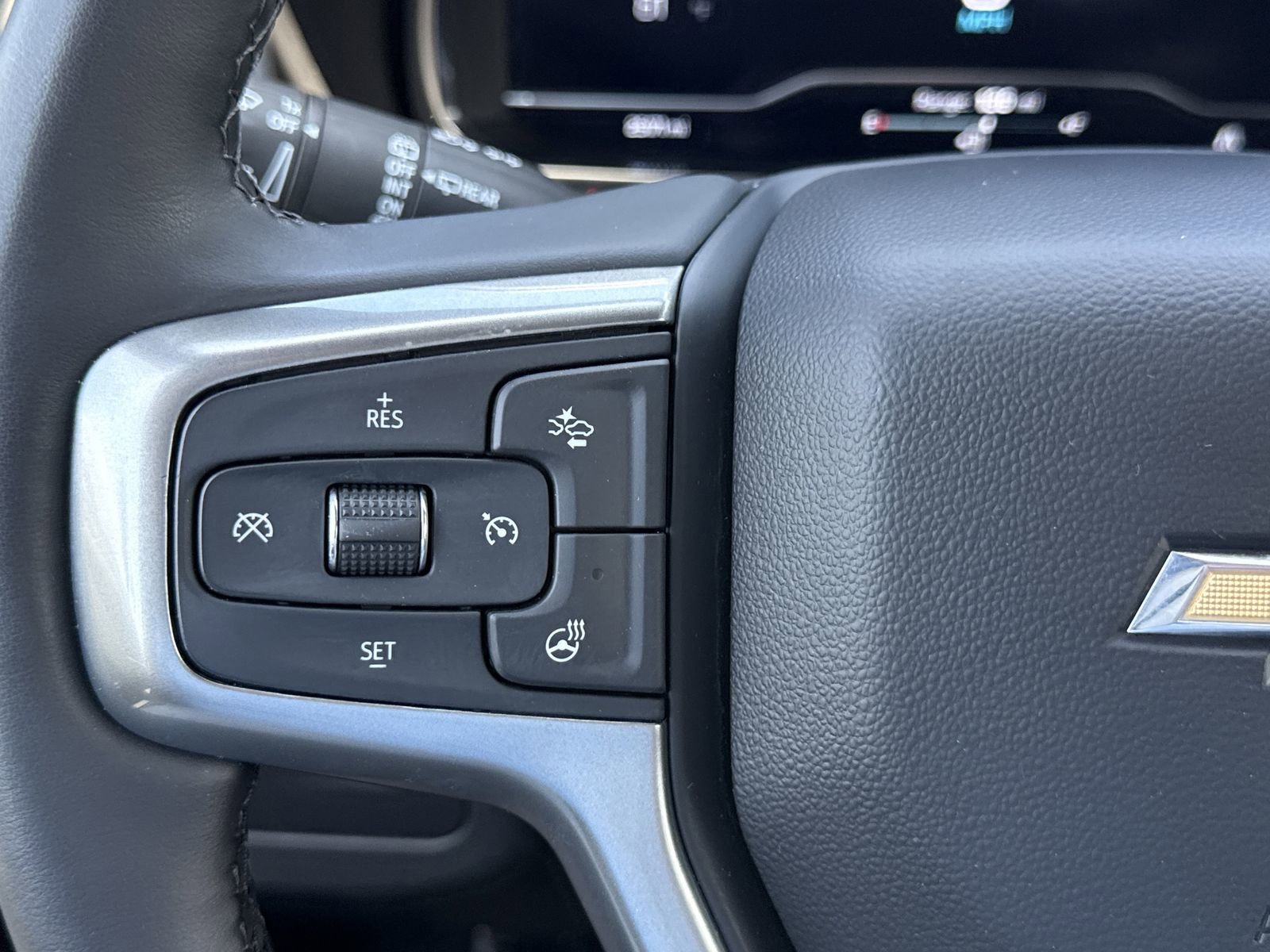 Used 2023 Chevrolet Tahoe LT w/ Luxury Package RWD image 16