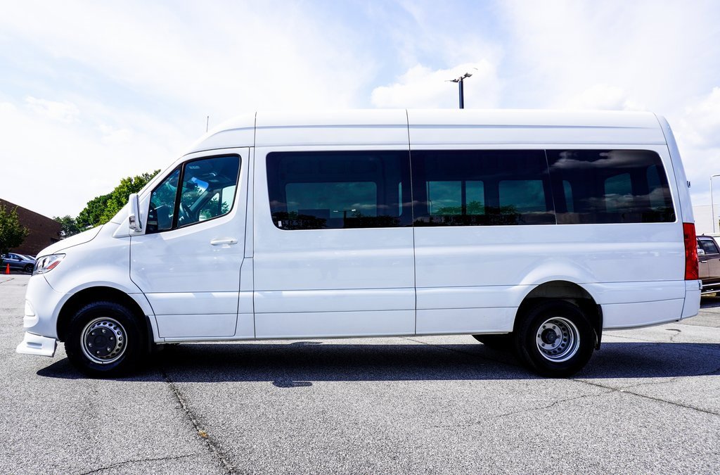 Used 2021 Mercedes-Benz Sprinter 3500 w/ Swivel Seat Package image 8