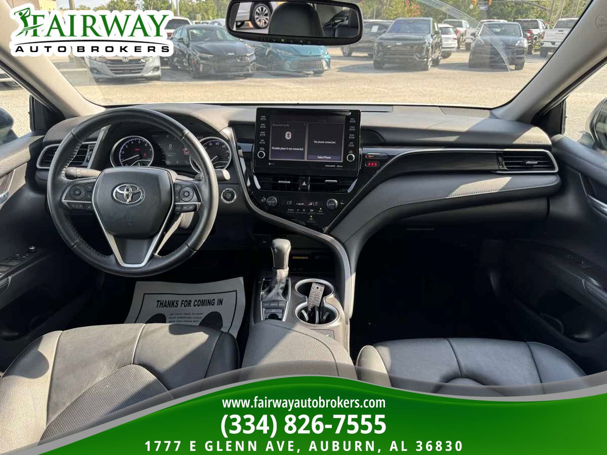 Used 2022 Toyota Camry XLE FWD image 14