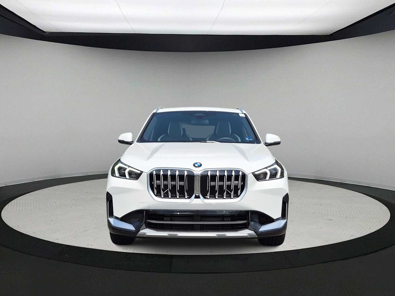 New 2027 BMW X1 xDrive28i AWD/4WD image 3