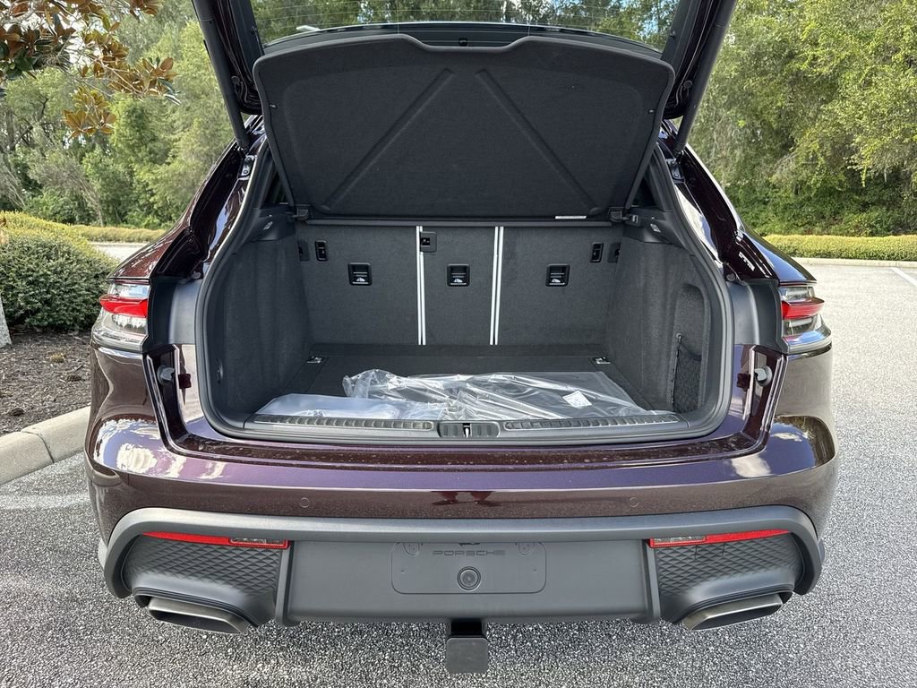 New 2026 Porsche Macan image 28