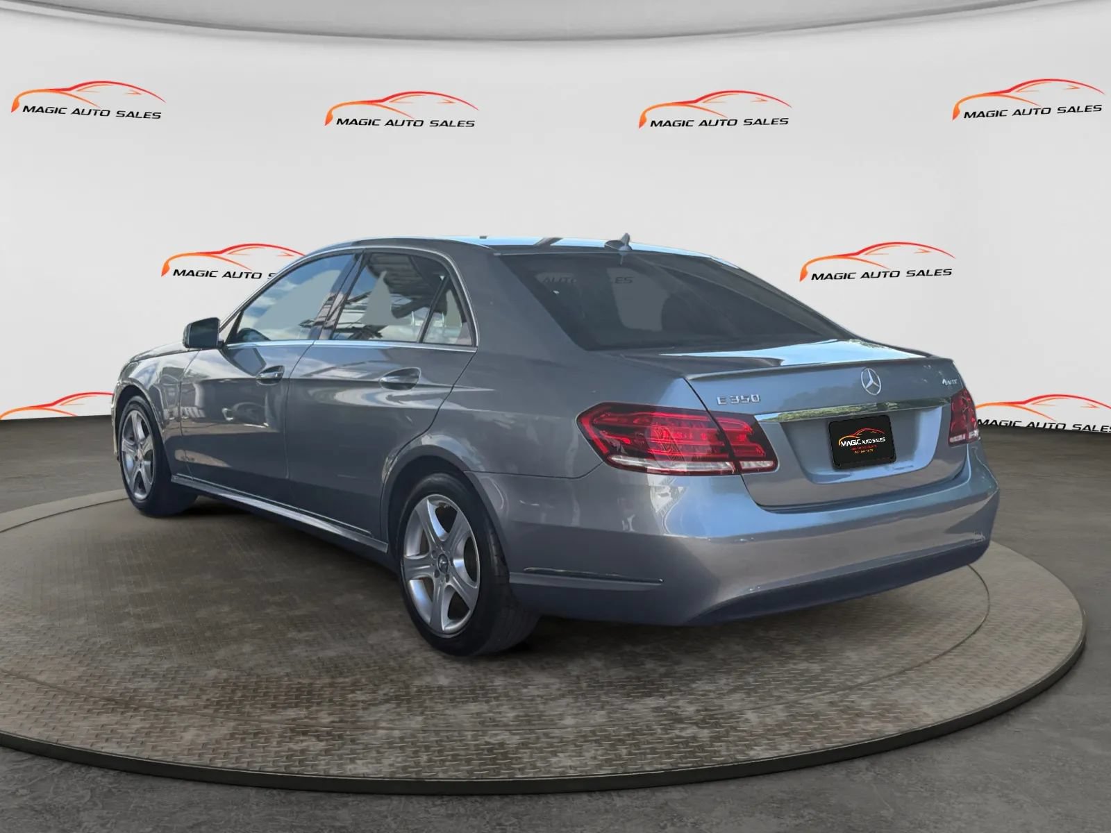 Used 2015 Mercedes-Benz E 350 4MATIC Sedan w/ Premium 1 Package image 8