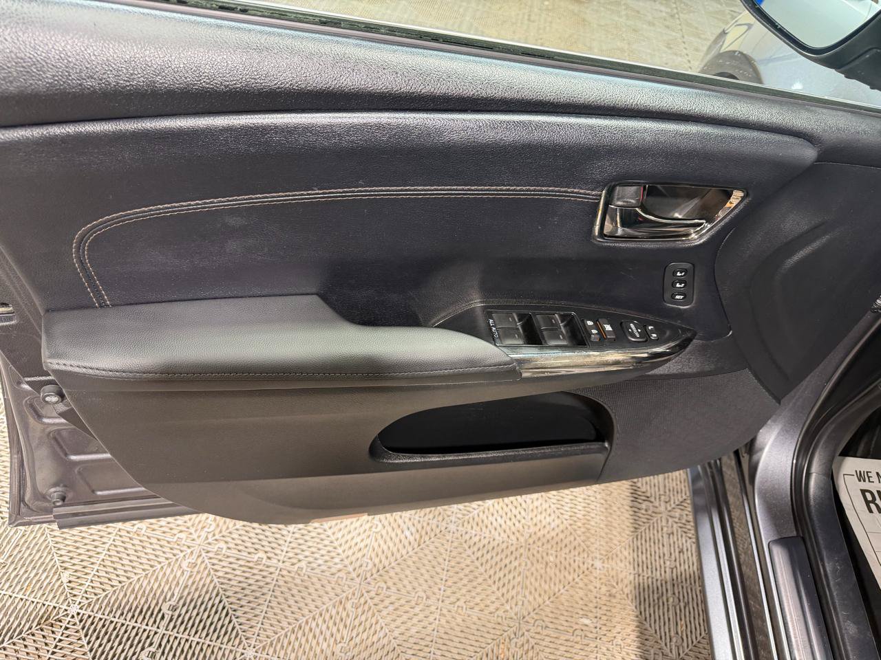 Used 2014 Toyota Avalon XLE Touring FWD image 24