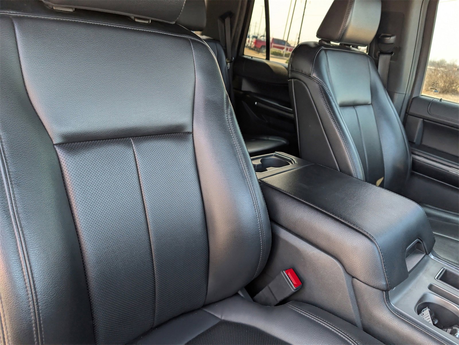 Used 2021 Ford Expedition XLT image 33