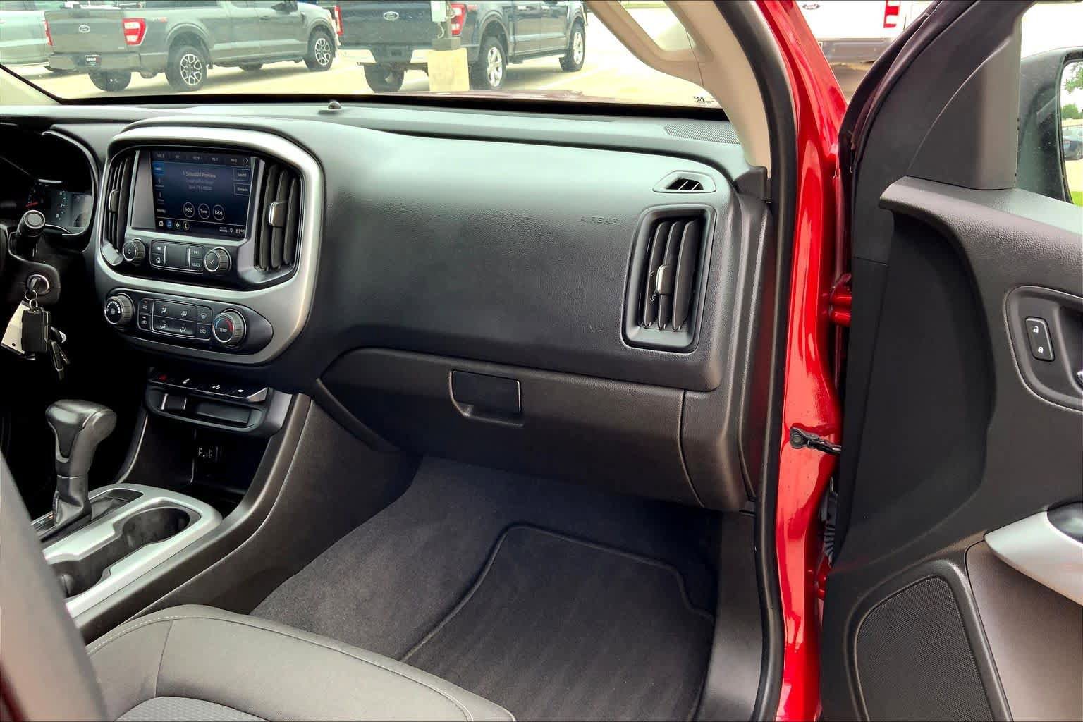 Used 2021 Chevrolet Colorado LT image 18