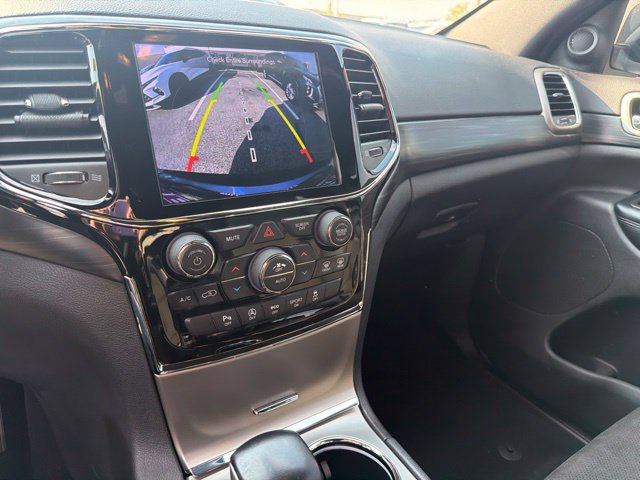 Used 2020 Jeep Grand Cherokee Laredo w/ Laredo X Package AWD/4WD image 18