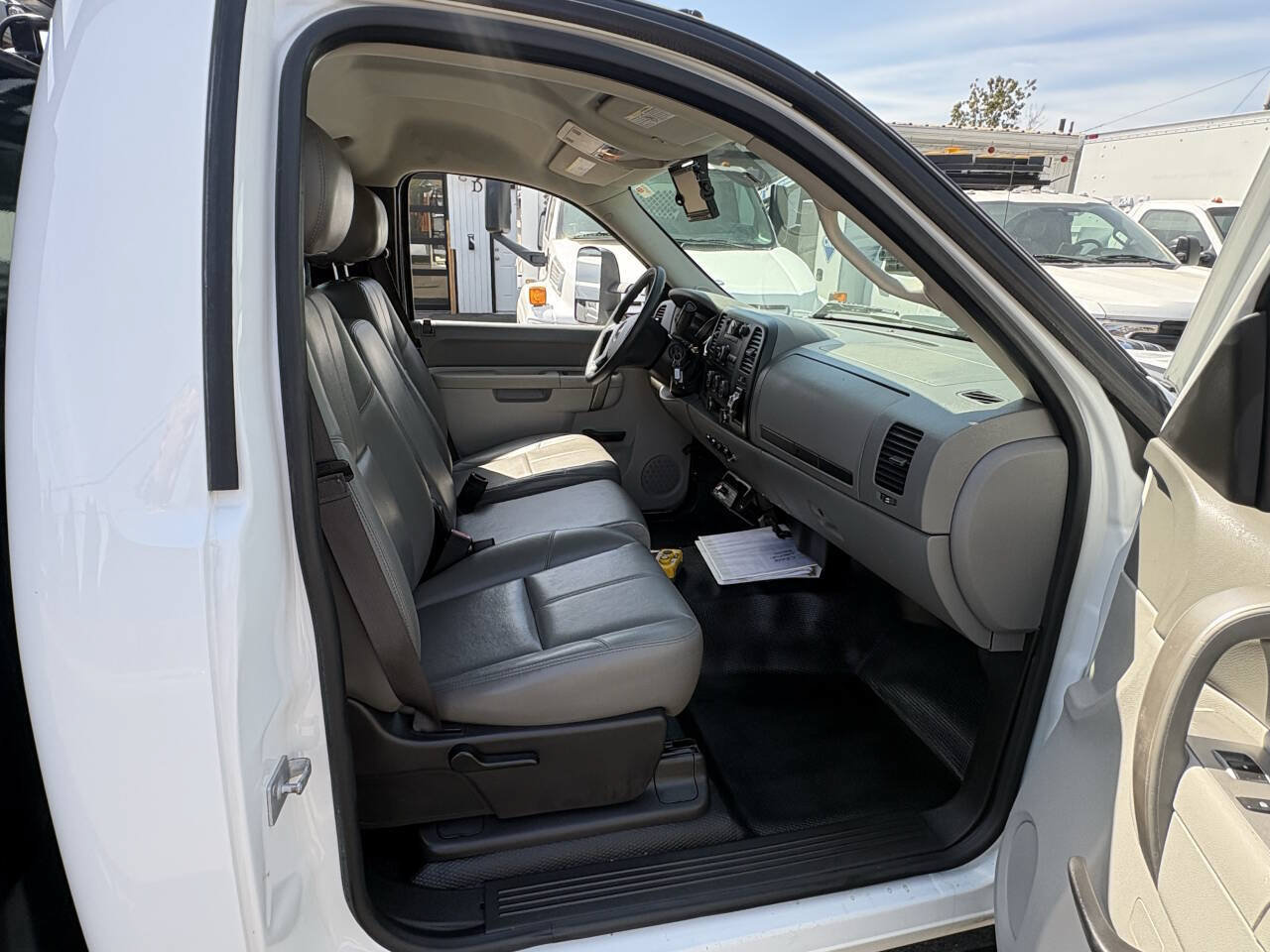 Used 2013 GMC Sierra 3500 W/T RWD image 16