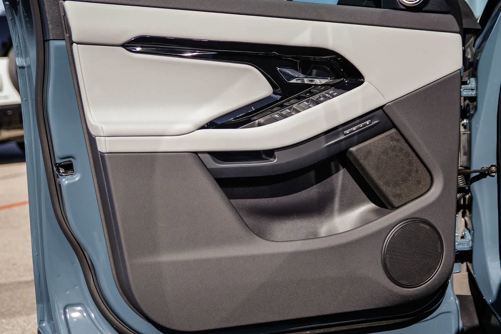 New 2026 Land Rover Range Rover Evoque S image 21
