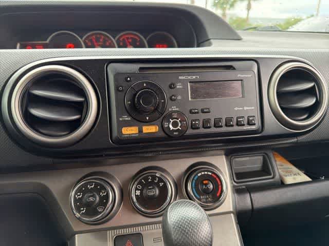 Used 2013 Scion xB FWD image 22