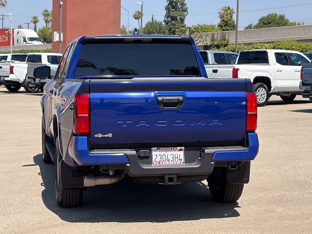 Certified 2025 Toyota Tacoma SR5 AWD/4WD image 43