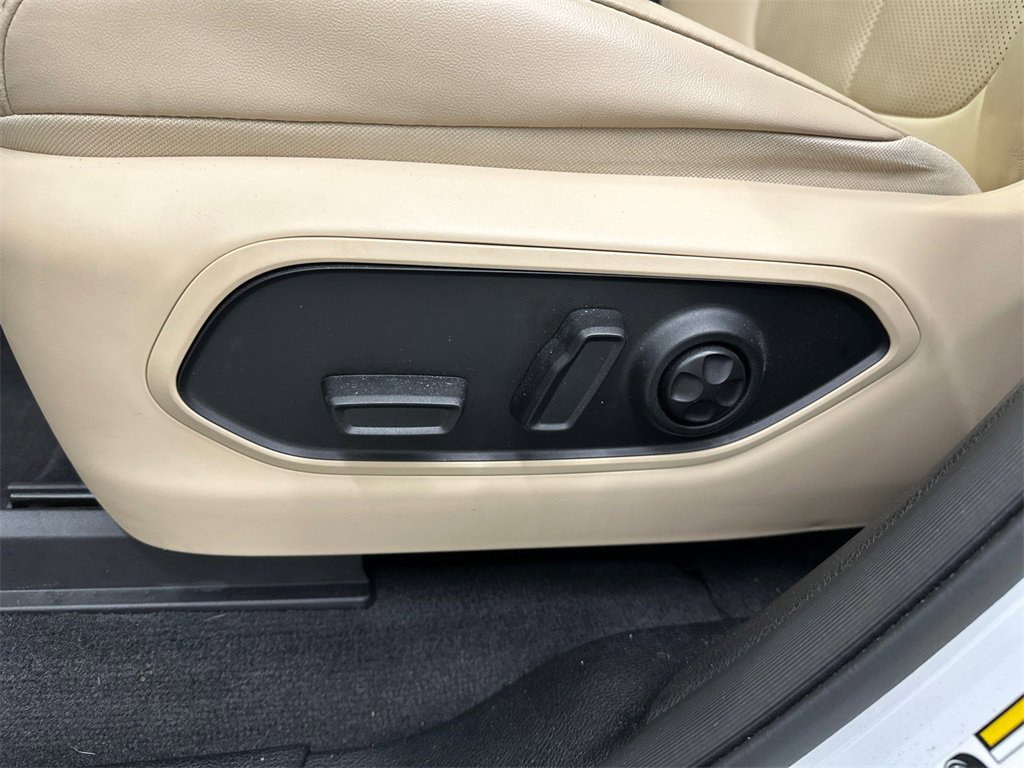 Used 2021 Jeep Grand Cherokee L Limited w/ Luxury Tech Group II image 10