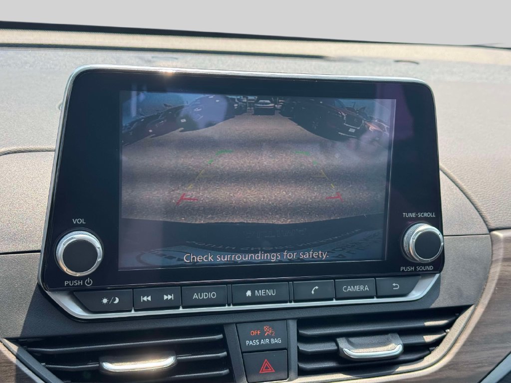 Used 2025 Nissan Altima 2.5 SV FWD image 27