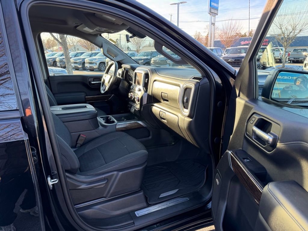 Used 2020 GMC Sierra 1500 Elevation w/ Elevation Value Package image 24